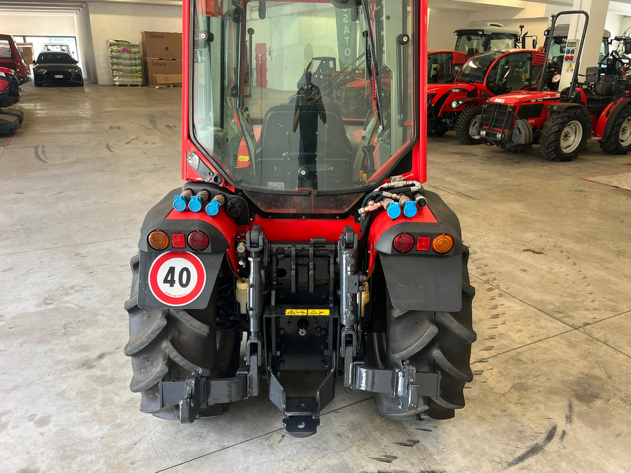 ANTONIO CARRARO SRX 9400 - Traktor: obrázek 5 ANTONIO CARRARO SRX 9400 - Traktor: obrázek 5