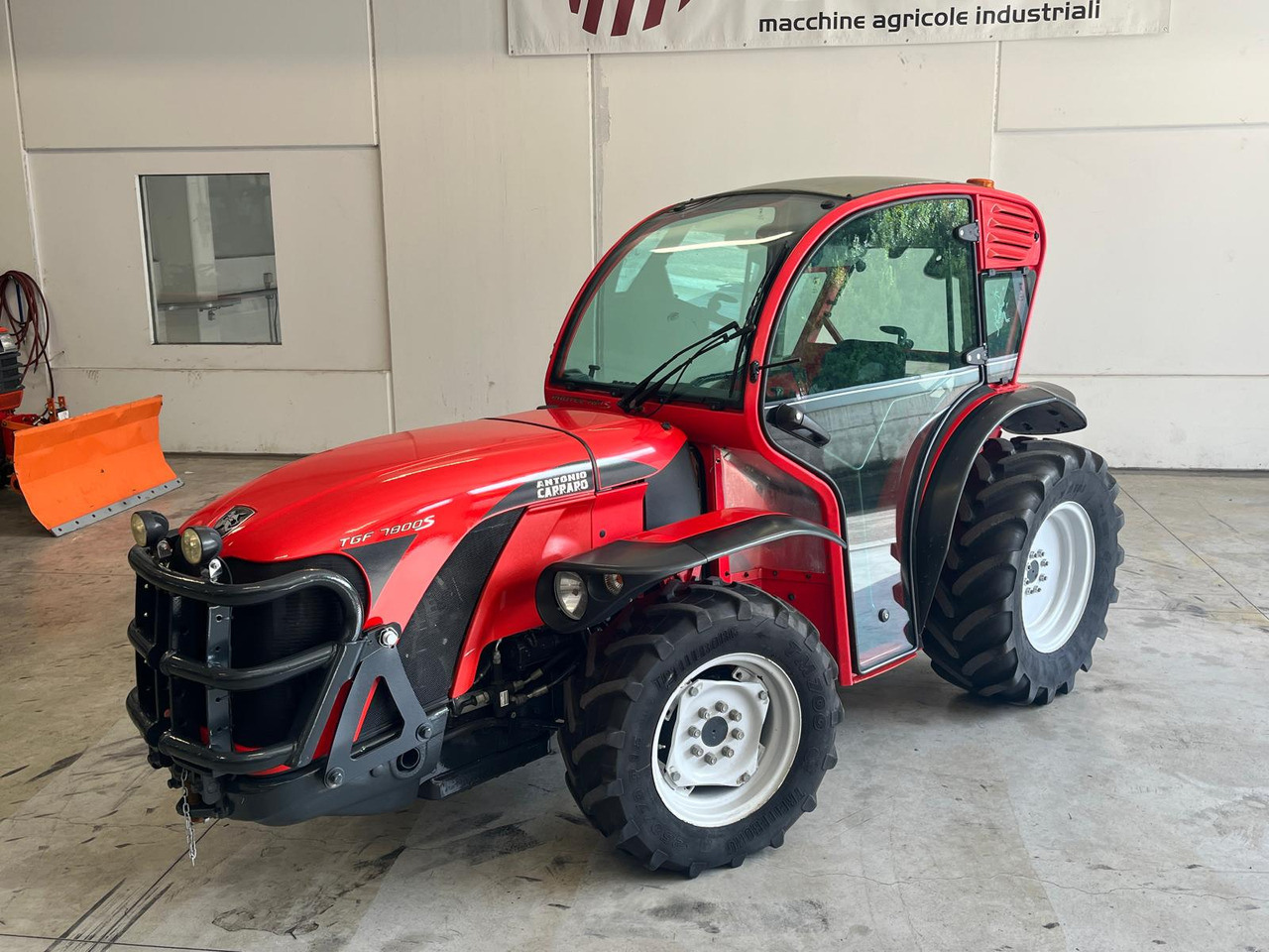 ANTONIO CARRARO TGF 7800S - Traktor: obrázek 2 ANTONIO CARRARO TGF 7800S - Traktor: obrázek 2