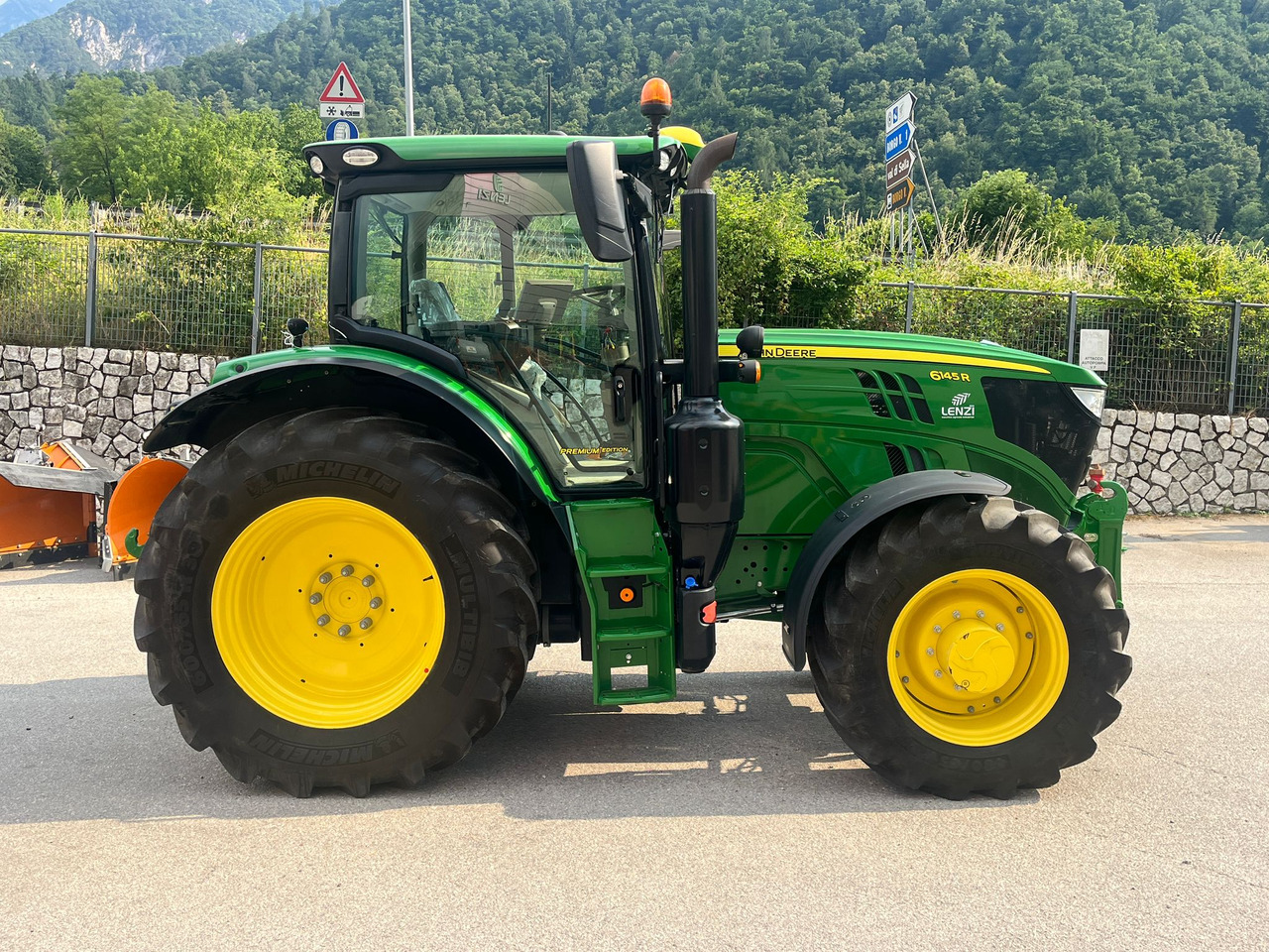 JOHN DEERE 6145 R - Traktor: obrázek 5 JOHN DEERE 6145 R - Traktor: obrázek 5