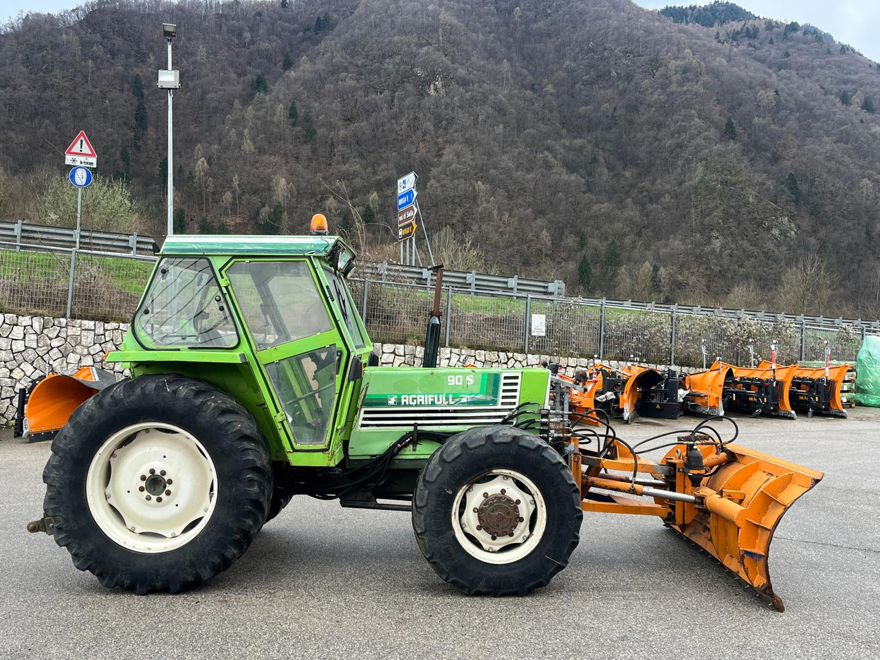 TRATTORE AGRIFULL S90 DT - Traktor: obrázek 4 TRATTORE AGRIFULL S90 DT - Traktor: obrázek 4