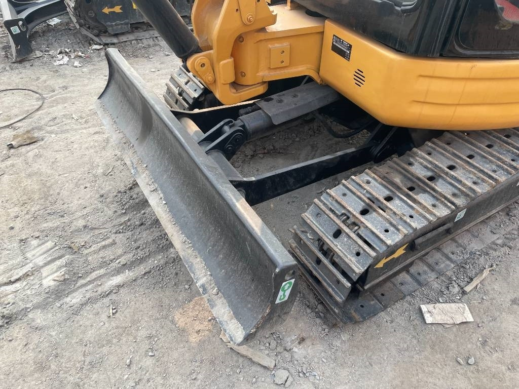 CAT 303.5 E CR - Pásové rýpadlo: obrázek 4 CAT 303.5 E CR - Pásové rýpadlo: obrázek 4
