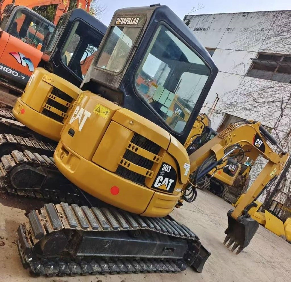 CAT 303 CR - Mini rýpadlo: obrázek 3 CAT 303 CR - Mini rýpadlo: obrázek 3
