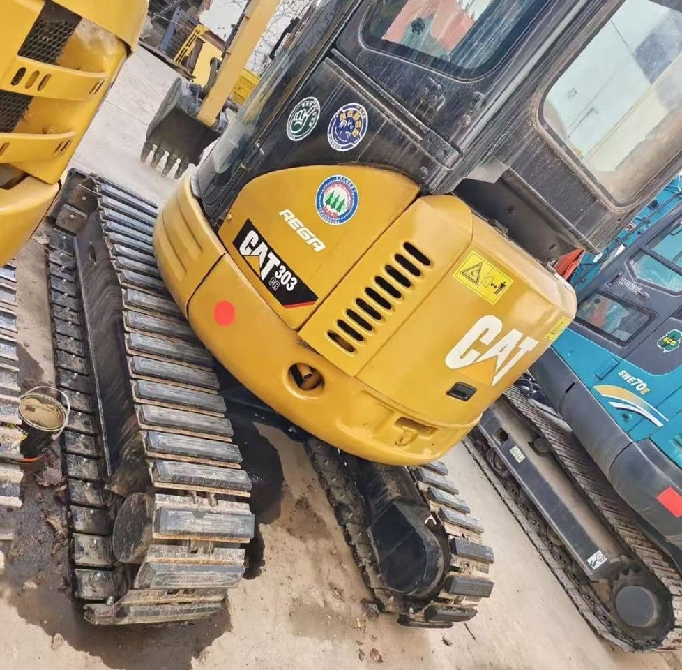 CAT 303 CR - Mini rýpadlo: obrázek 4 CAT 303 CR - Mini rýpadlo: obrázek 4