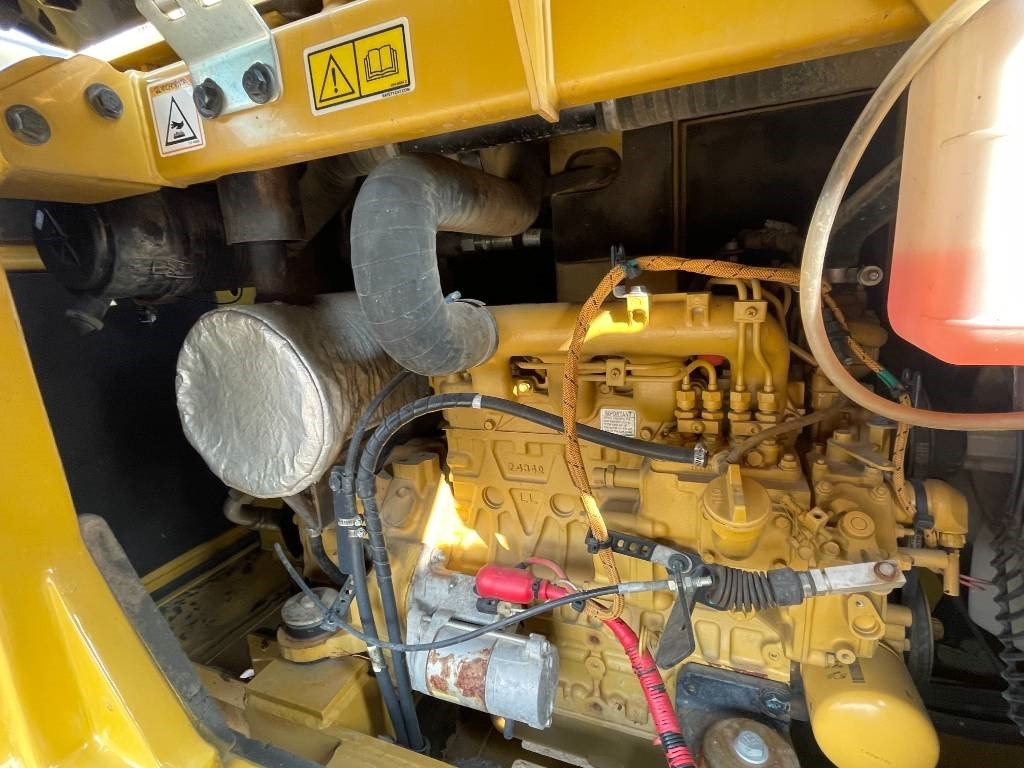 CAT 305 C CR - Mini rýpadlo: obrázek 4 CAT 305 C CR - Mini rýpadlo: obrázek 4