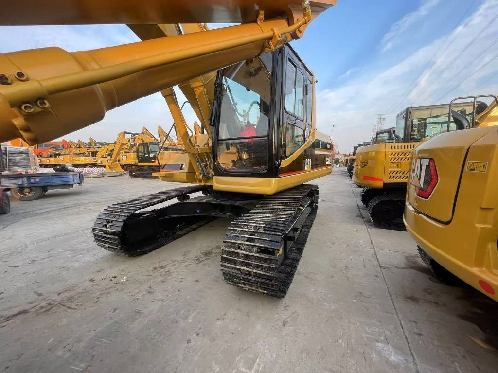 CAT 320 B L - Pásové rýpadlo: obrázek 4 CAT 320 B L - Pásové rýpadlo: obrázek 4