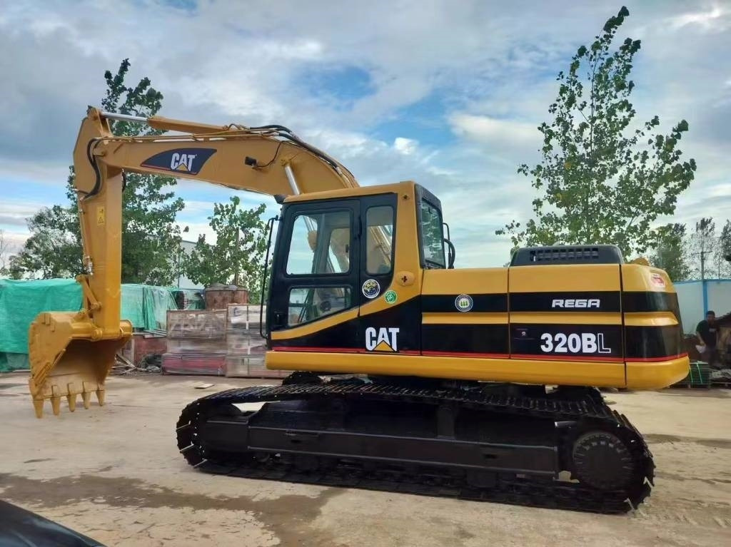 CAT 320 B L - Pásové rýpadlo: obrázek 1 CAT 320 B L - Pásové rýpadlo: obrázek 1