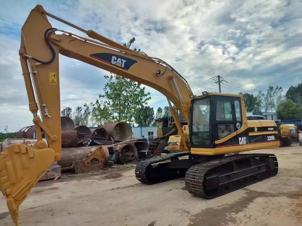 CAT 320 B L - Pásové rýpadlo: obrázek 3 CAT 320 B L - Pásové rýpadlo: obrázek 3