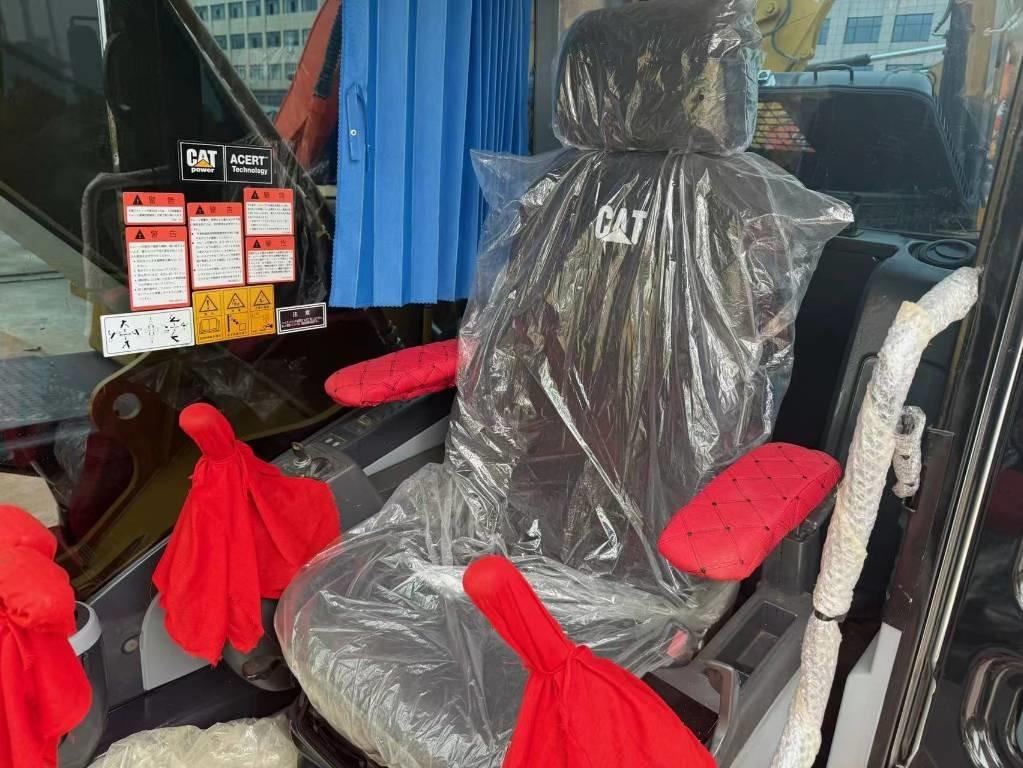 CAT 320 D - Pásové rýpadlo: obrázek 3 CAT 320 D - Pásové rýpadlo: obrázek 3