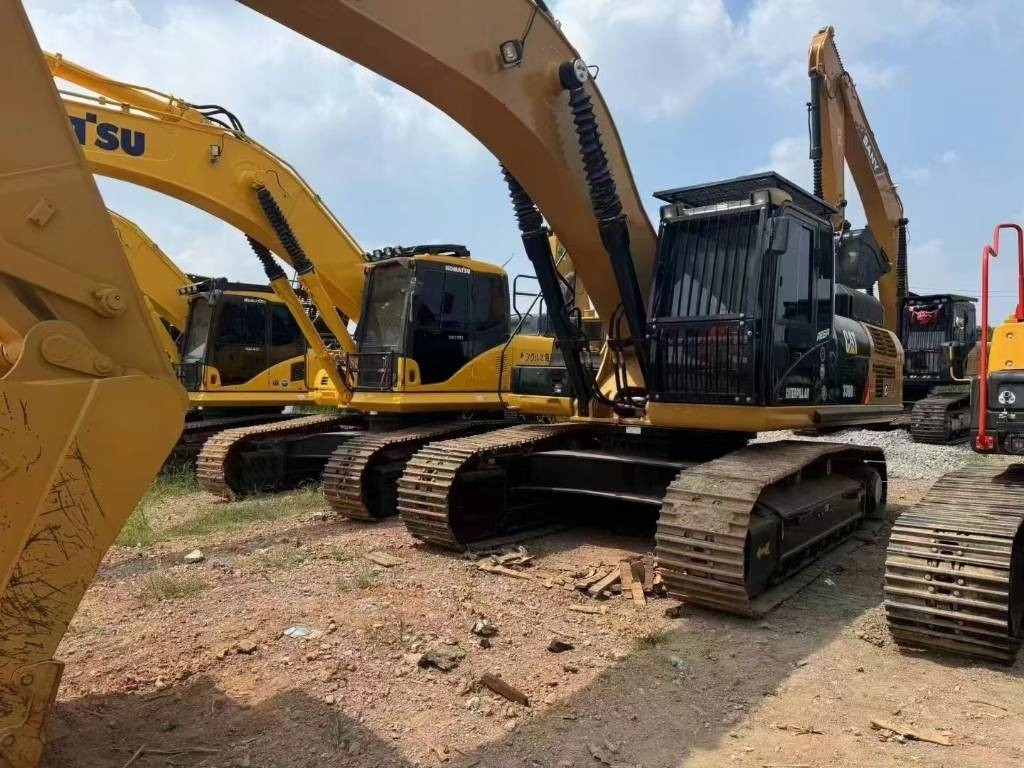 CAT 330 D L - Pásové rýpadlo: obrázek 1 CAT 330 D L - Pásové rýpadlo: obrázek 1