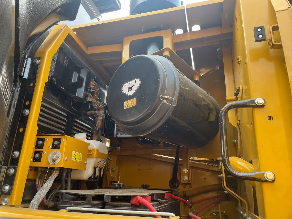 Pásové rýpadlo CAT 340: obrázek 9