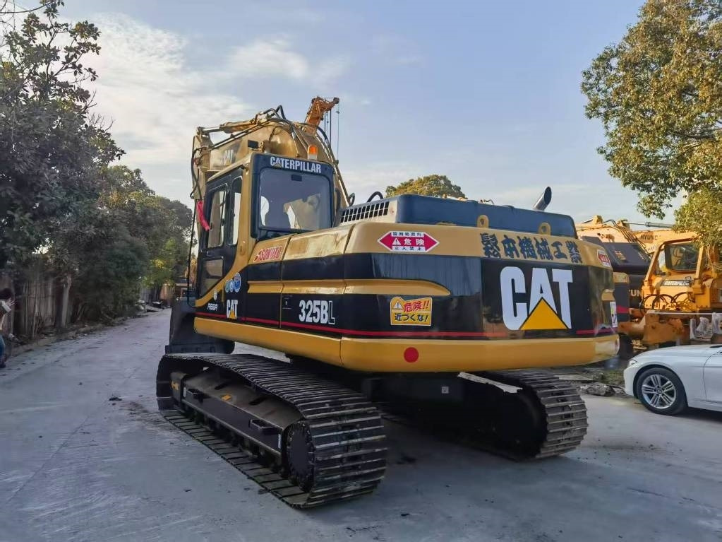 CAT CAT325B - Překládkové rypadlo: obrázek 1 CAT CAT325B - Překládkové rypadlo: obrázek 1