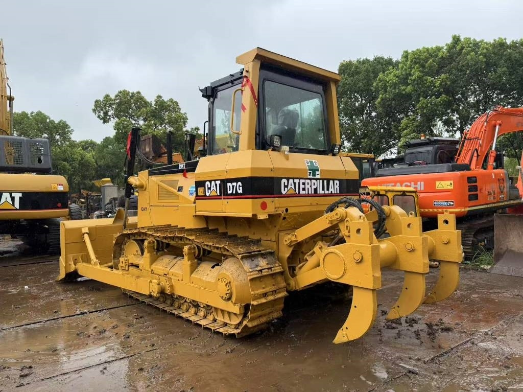 CAT D 7 G - Buldozer: obrázek 1 CAT D 7 G - Buldozer: obrázek 1