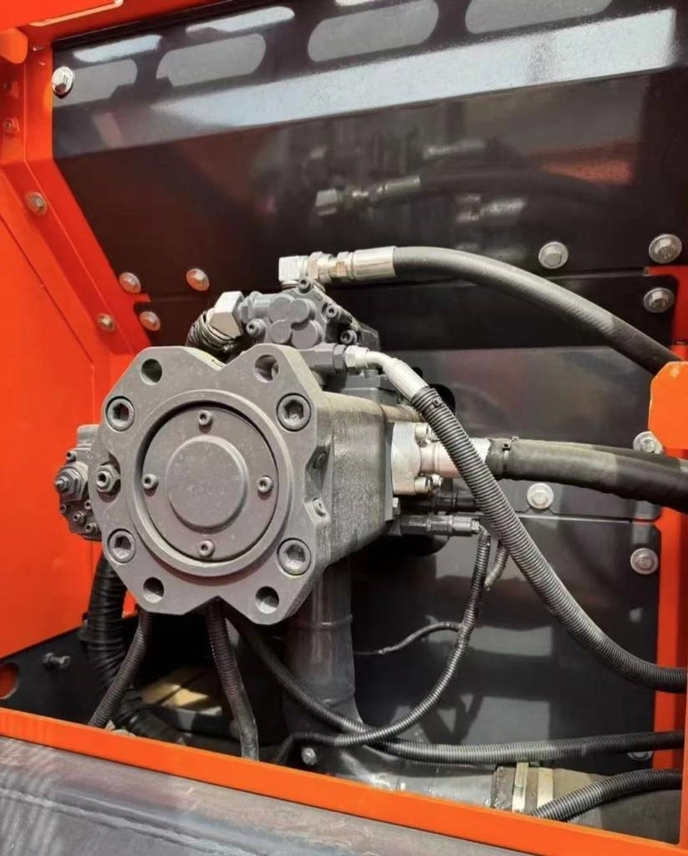 Doosan 225 DX - Pásové rýpadlo: obrázek 2 Doosan 225 DX - Pásové rýpadlo: obrázek 2