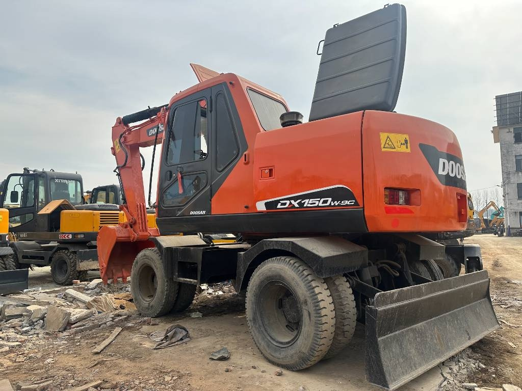 Doosan DH 150 W-7  - Kolesové rýpadlo: obrázek 1 Doosan DH 150 W-7  - Kolesové rýpadlo: obrázek 1