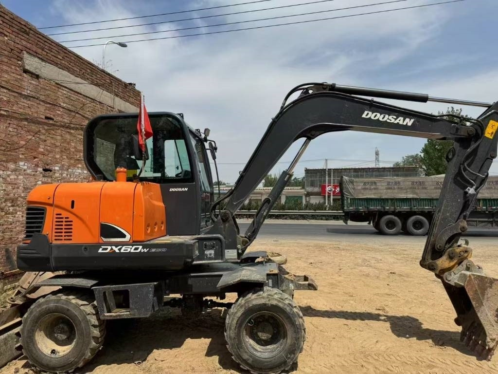 Doosan DX 60 - Mini rýpadlo: obrázek 1 Doosan DX 60 - Mini rýpadlo: obrázek 1