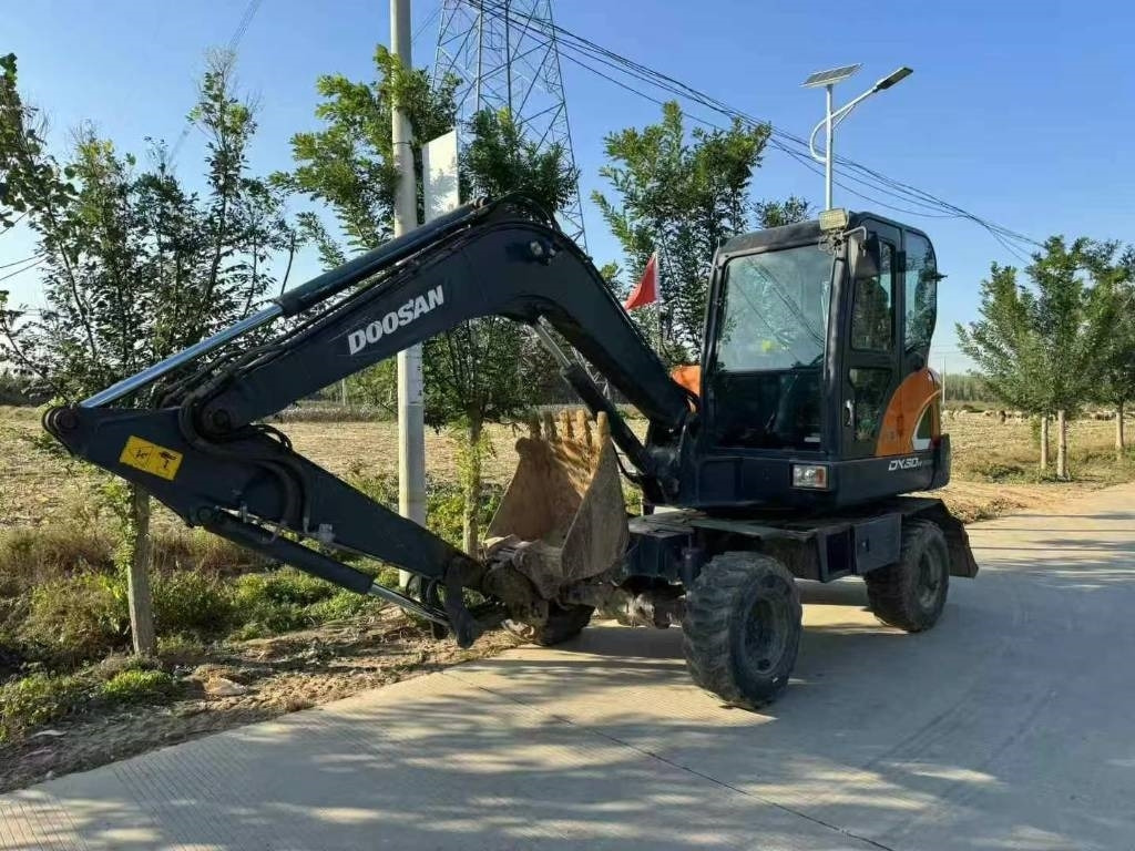 Doosan DX 60 - Mini rýpadlo: obrázek 3 Doosan DX 60 - Mini rýpadlo: obrázek 3