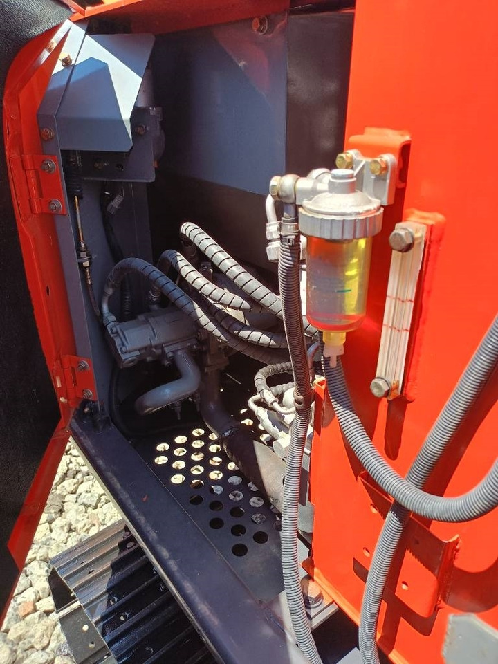 Hitachi 60 - Pásové rýpadlo: obrázek 4 Hitachi 60 - Pásové rýpadlo: obrázek 4