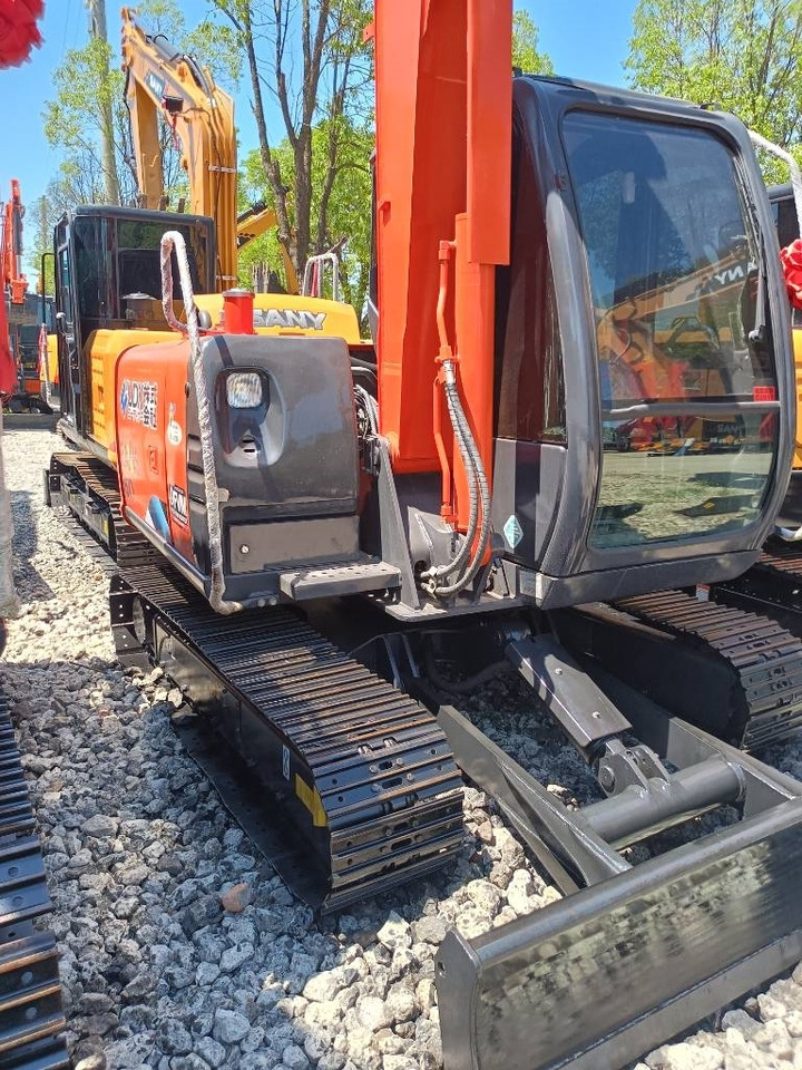 Hitachi 60 - Pásové rýpadlo: obrázek 2 Hitachi 60 - Pásové rýpadlo: obrázek 2