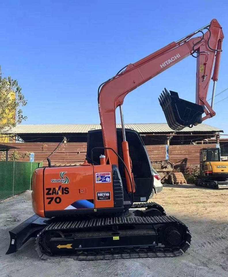 Hitachi ZAXS 70 - Mini rýpadlo: obrázek 5 Hitachi ZAXS 70 - Mini rýpadlo: obrázek 5