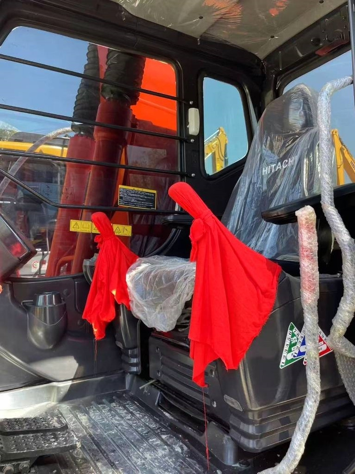 Hitachi ZX 120 - Pásové rýpadlo: obrázek 4 Hitachi ZX 120 - Pásové rýpadlo: obrázek 4