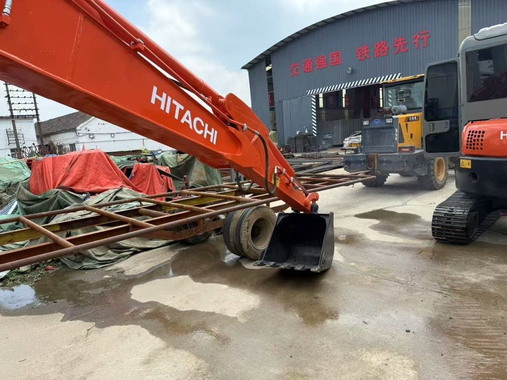 Hitachi Zaxis 60 - Pásové rýpadlo: obrázek 2 Hitachi Zaxis 60 - Pásové rýpadlo: obrázek 2