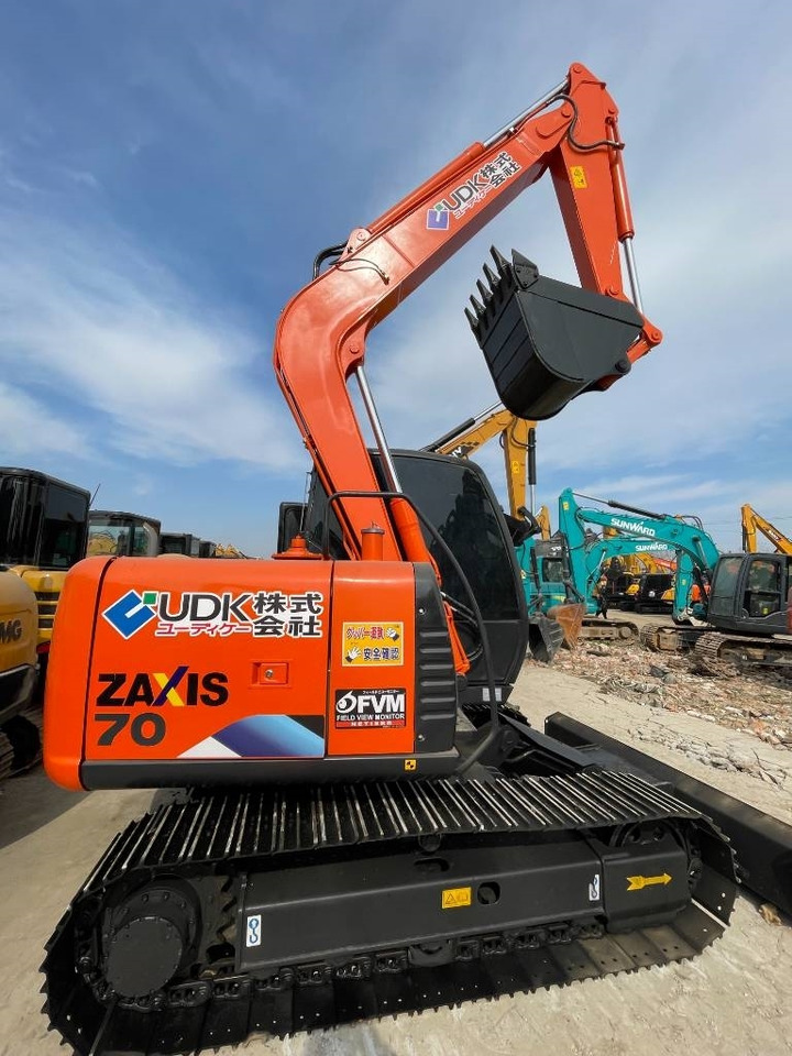 Hitachi Zaxis 70 - Pásové rýpadlo: obrázek 1 Hitachi Zaxis 70 - Pásové rýpadlo: obrázek 1