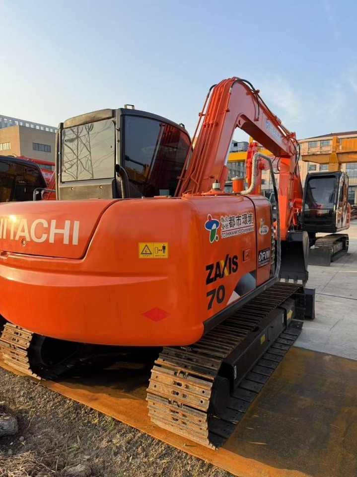 Hitachi Zaxis 70 - Pásové rýpadlo: obrázek 2 Hitachi Zaxis 70 - Pásové rýpadlo: obrázek 2