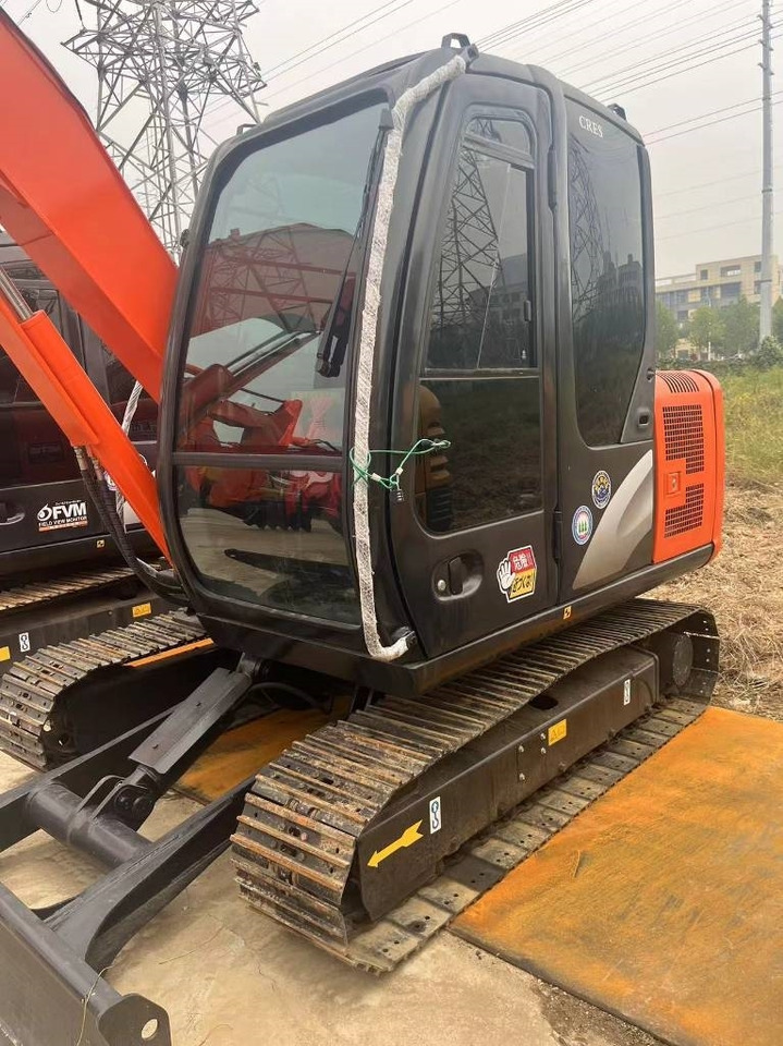 Hitachi zaxis60 - Pásové rýpadlo: obrázek 4 Hitachi zaxis60 - Pásové rýpadlo: obrázek 4
