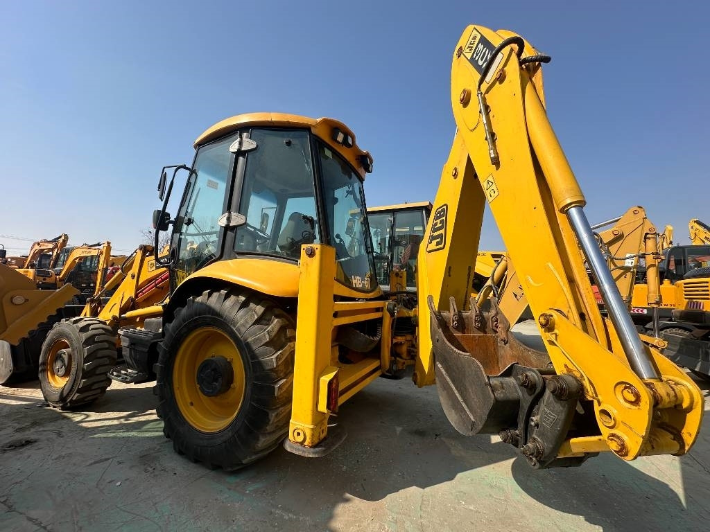 JCB 3 CX - Rýpadlo-nakladač: obrázek 4 JCB 3 CX - Rýpadlo-nakladač: obrázek 4