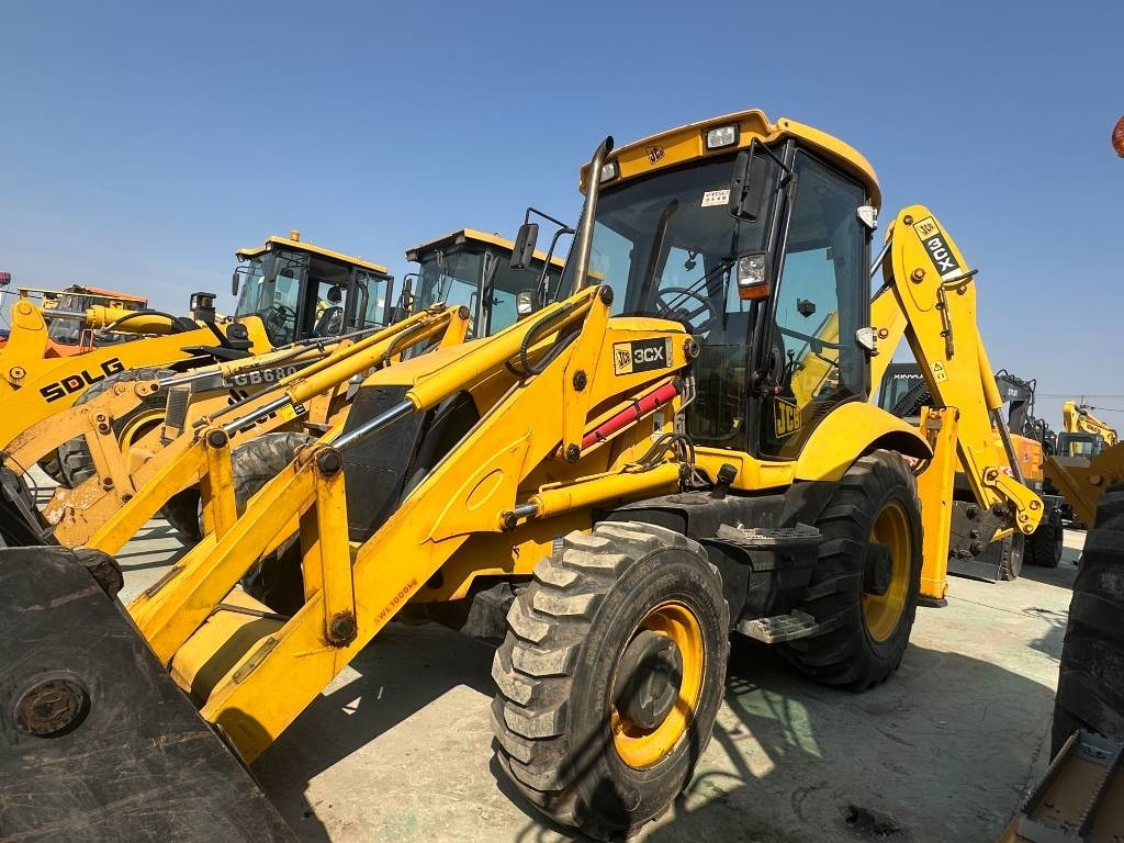 JCB 3 CX - Rýpadlo-nakladač: obrázek 5 JCB 3 CX - Rýpadlo-nakladač: obrázek 5