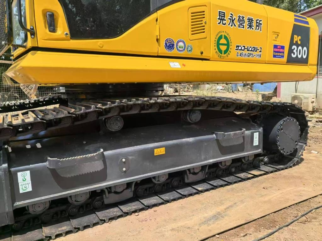 Komatsu PC 300  - Pásové rýpadlo: obrázek 1 Komatsu PC 300  - Pásové rýpadlo: obrázek 1