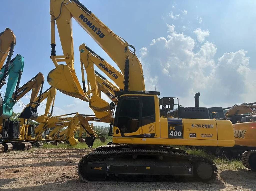 Pásové rýpadlo Komatsu PC 400-8: obrázek 1