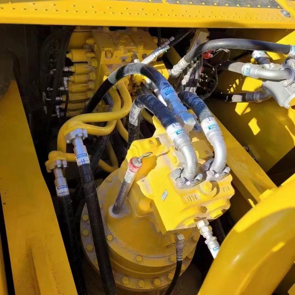 Komatsu PC 450 - Pásové rýpadlo: obrázek 5 Komatsu PC 450 - Pásové rýpadlo: obrázek 5