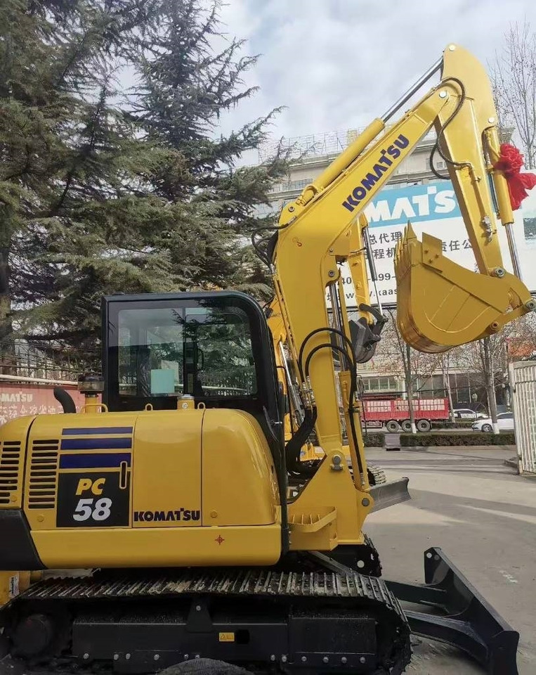 Komatsu PC 58 - Mini rýpadlo: obrázek 4 Komatsu PC 58 - Mini rýpadlo: obrázek 4