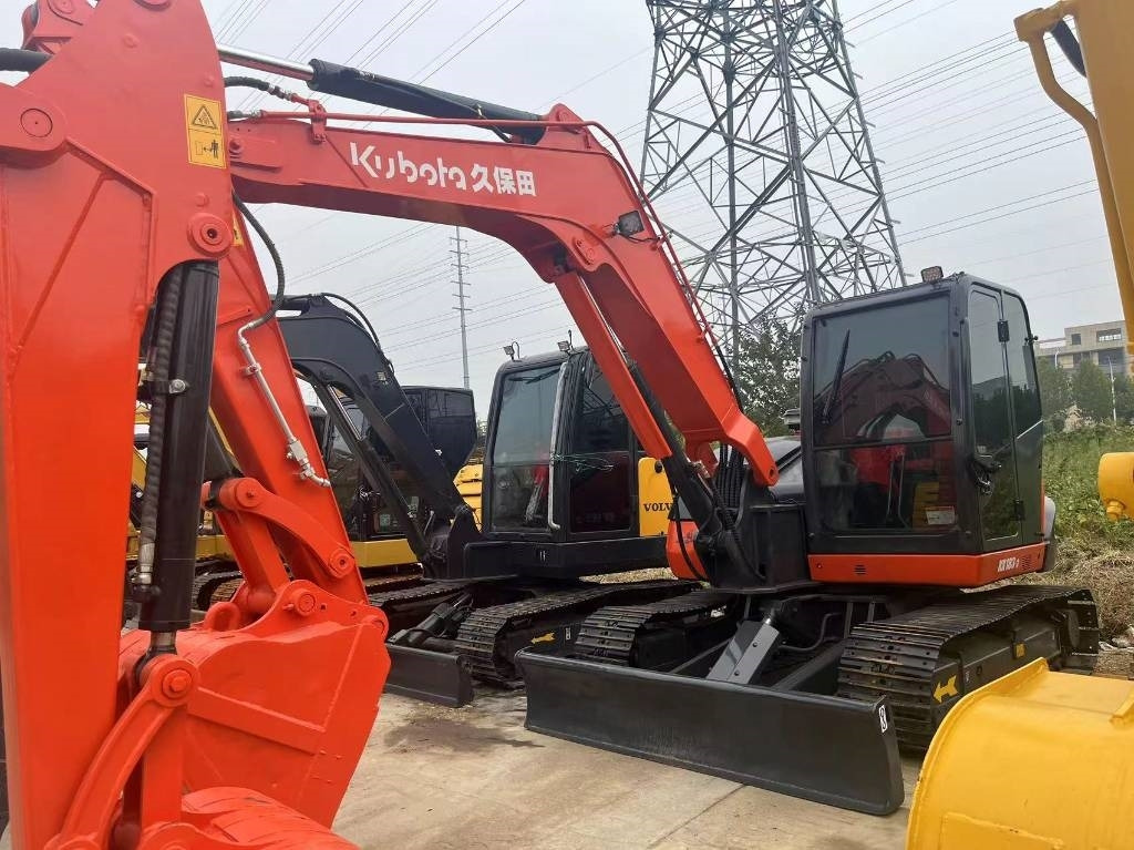 Kubota 183 - Pásové rýpadlo: obrázek 1 Kubota 183 - Pásové rýpadlo: obrázek 1