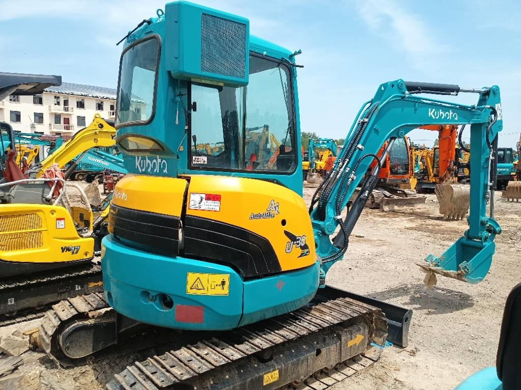 Kubota 30 - Mini rýpadlo: obrázek 1 Kubota 30 - Mini rýpadlo: obrázek 1