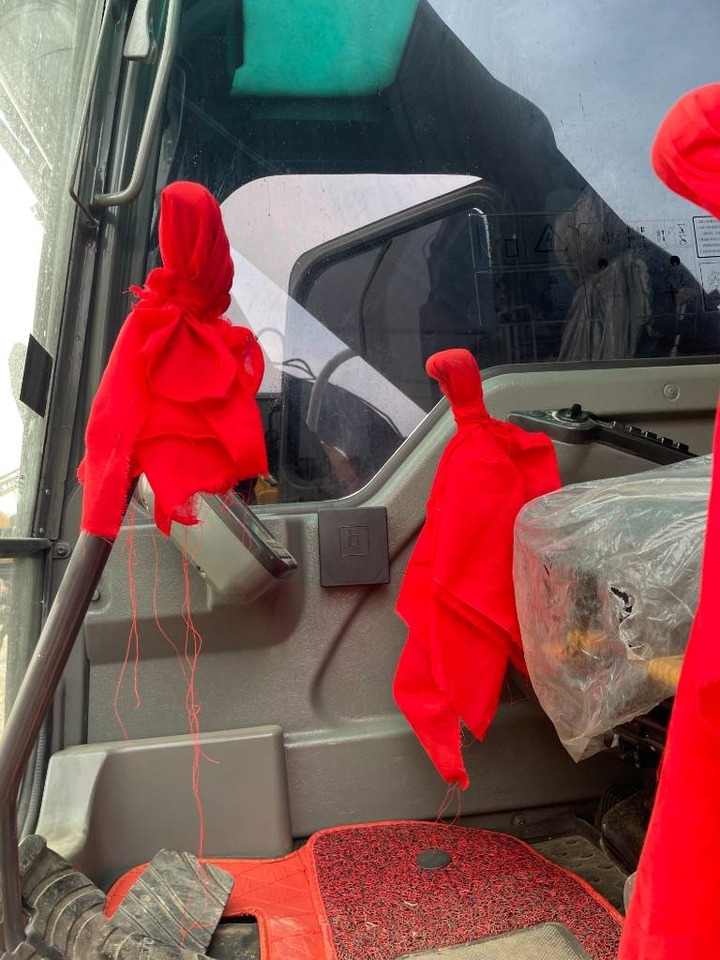 Volvo EC 240 - Pásové rýpadlo: obrázek 4 Volvo EC 240 - Pásové rýpadlo: obrázek 4