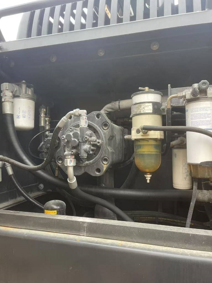 Volvo EC 350 - Pásové rýpadlo: obrázek 5 Volvo EC 350 - Pásové rýpadlo: obrázek 5