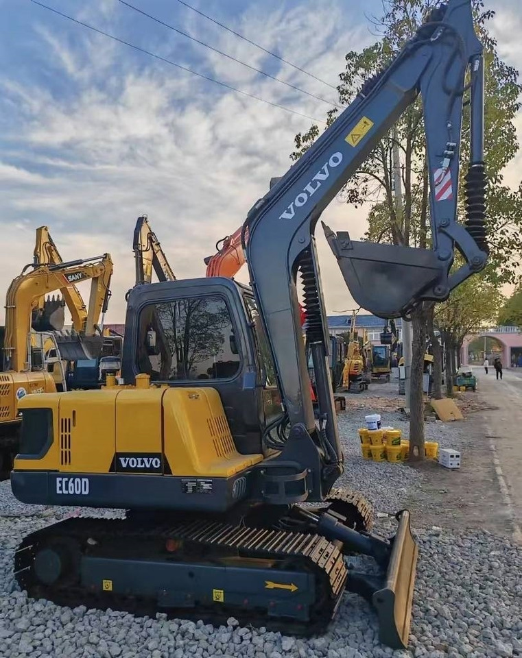 Volvo EC 60 D - Pásové rýpadlo: obrázek 2 Volvo EC 60 D - Pásové rýpadlo: obrázek 2