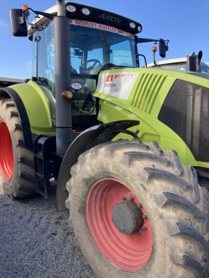Claas AXION 820 CMATIC - Traktor: obrázek 1 Claas AXION 820 CMATIC - Traktor: obrázek 1