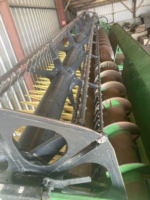 Sklízecí mlátička John Deere S680: obrázek 8