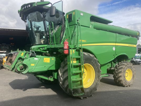 John Deere S680 - Sklízecí mlátička: obrázek 1 John Deere S680 - Sklízecí mlátička: obrázek 1