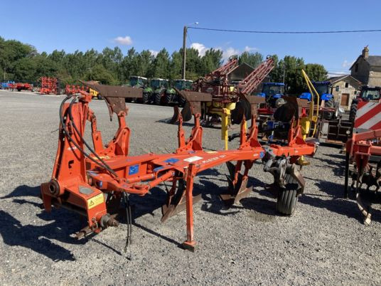 Kuhn MULTIMASTER 121 - Pluh: obrázek 1 Kuhn MULTIMASTER 121 - Pluh: obrázek 1