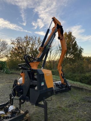 Noremat TONICA - Příkopová sekačka: obrázek 2 Noremat TONICA - Příkopová sekačka: obrázek 2