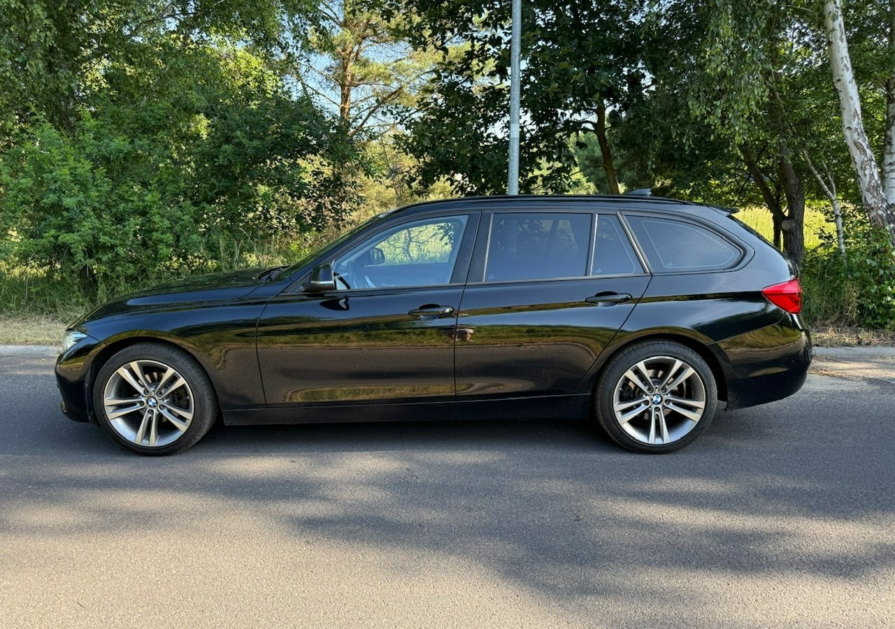 BMW SERIA 3 V (F30/F31/F34) BMW SERIA 3 318d 150KM Automat SportLine*AdaptiveLed*Navi*Półskóra*SerwisBMW* FV - Kombi: obrázek 2 BMW SERIA 3 V (F30/F31/F34) BMW SERIA 3 318d 150KM Automat SportLine*AdaptiveLed*Navi*Półskóra*SerwisBMW* FV - Kombi: obrázek 2
