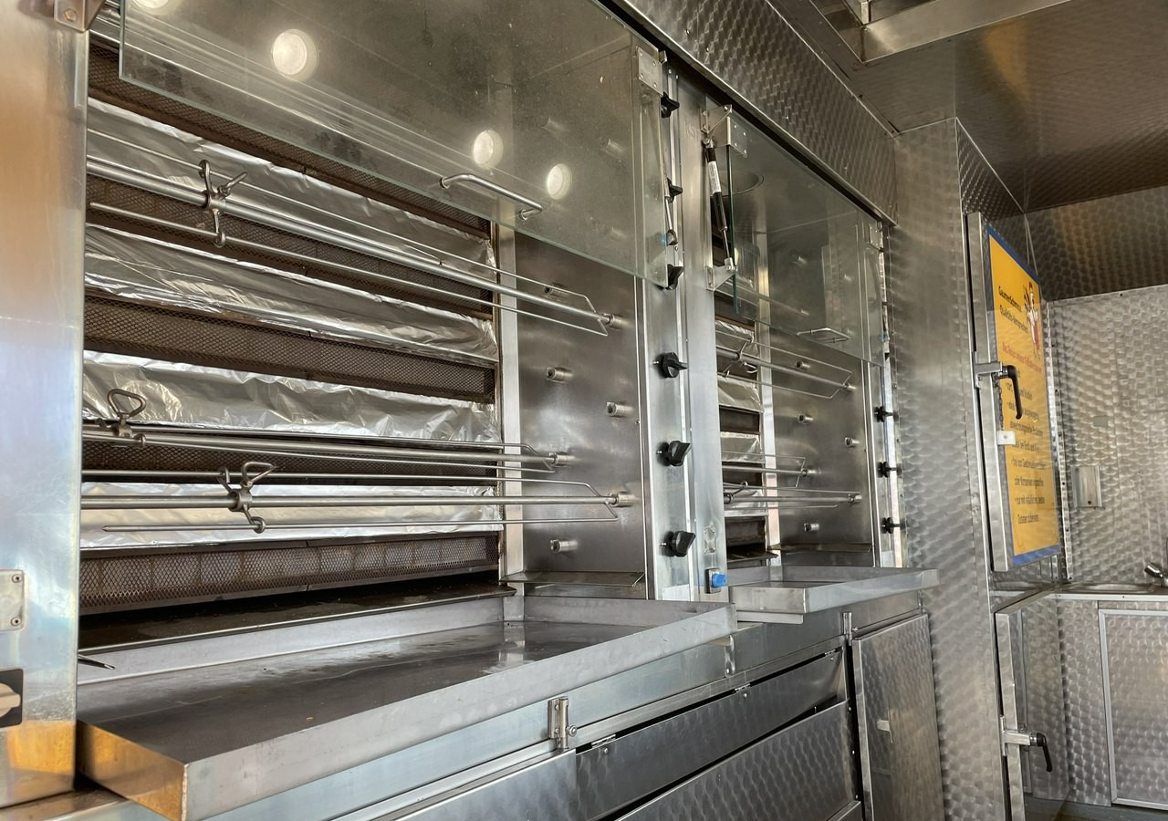 Fiat Ducato Autosklep Autogrill Gastronomiczny Food Truck Foodtruck sklep bar20 - Pojízdná prodejna: obrázek 5 Fiat Ducato Autosklep Autogrill Gastronomiczny Food Truck Foodtruck sklep bar20 - Pojízdná prodejna: obrázek 5