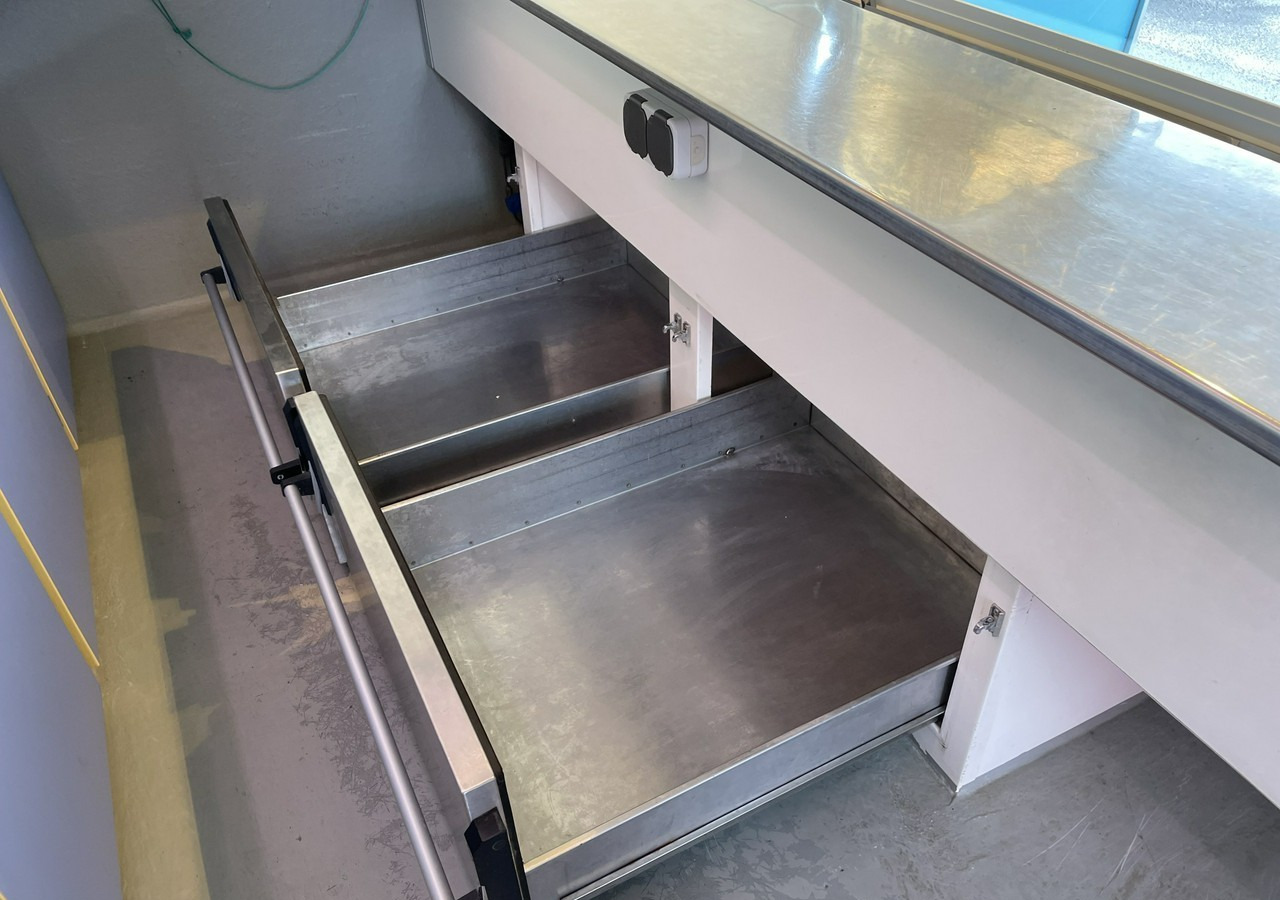 Fiat Ducato Autosklep Ryb Gastronomiczny food truck foodtruck sklep 112tkm BORCO - Pojízdná prodejna: obrázek 4 Fiat Ducato Autosklep Ryb Gastronomiczny food truck foodtruck sklep 112tkm BORCO - Pojízdná prodejna: obrázek 4