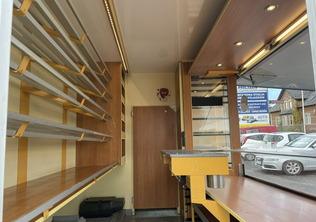 Fiat Ducato Autosklep pieczy Gastronomiczny Food Truck Foodtruck Sklep 78194km20 - Pojízdná prodejna: obrázek 4 Fiat Ducato Autosklep pieczy Gastronomiczny Food Truck Foodtruck Sklep 78194km20 - Pojízdná prodejna: obrázek 4