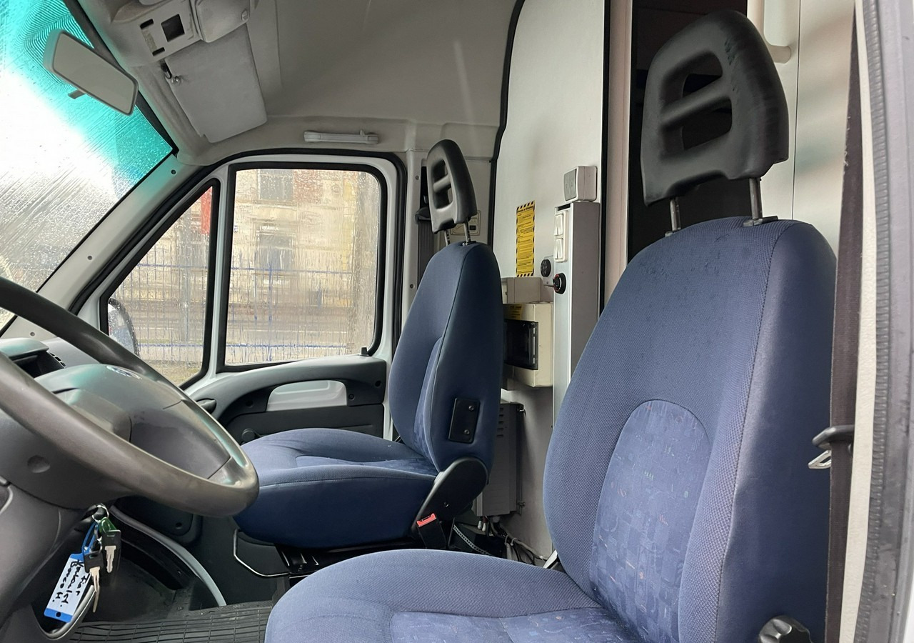 Pojízdná prodejna Fiat Ducato Autosklep pieczywa Gastronomiczny Food Truck Foodtruck sklep Borco: obrázek 19