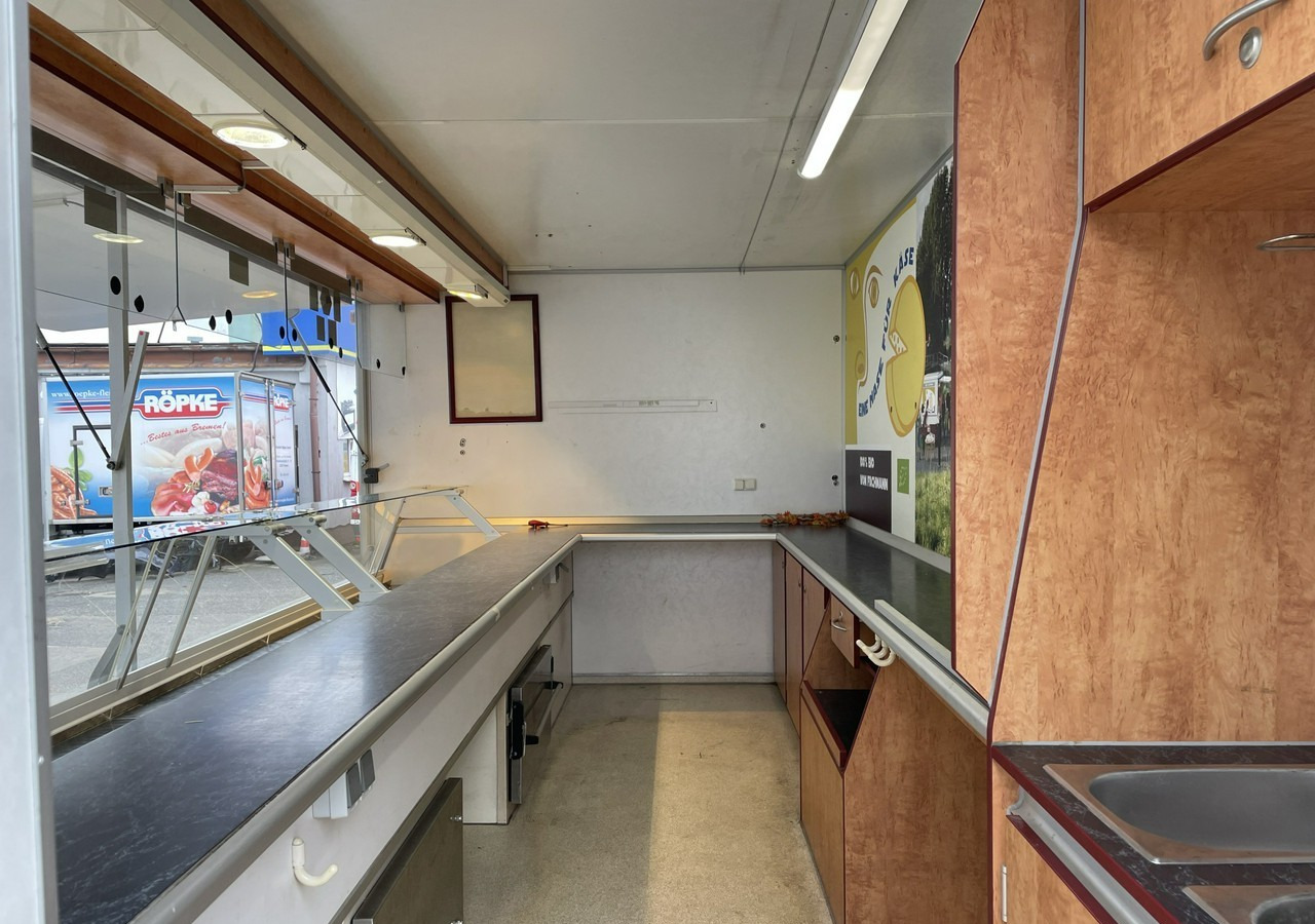 Fiat Ducato Autosklep przyczepa Gastronomiczny Food Truck Foodtruck sklep Borco - Prodejní přívěs: obrázek 4 Fiat Ducato Autosklep przyczepa Gastronomiczny Food Truck Foodtruck sklep Borco - Prodejní přívěs: obrázek 4